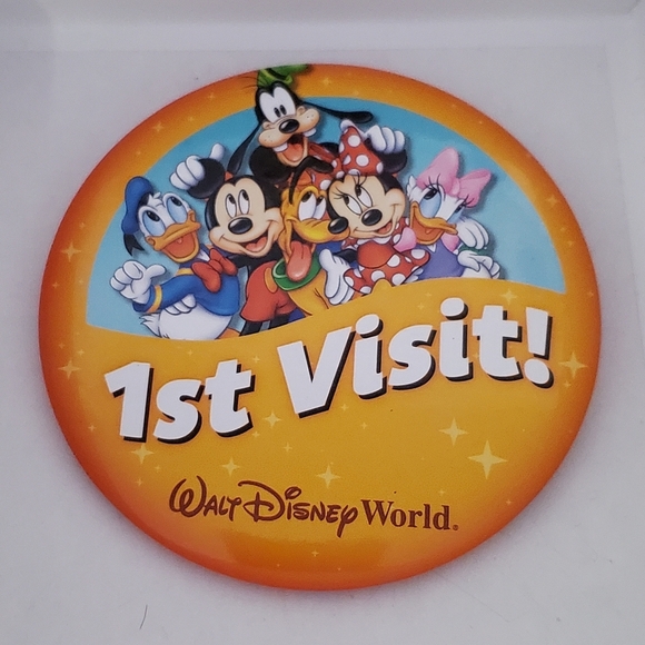 Disney's Walt Disney World  1st Visit Mickey & Friends Button Pin - Picture 1 of 2